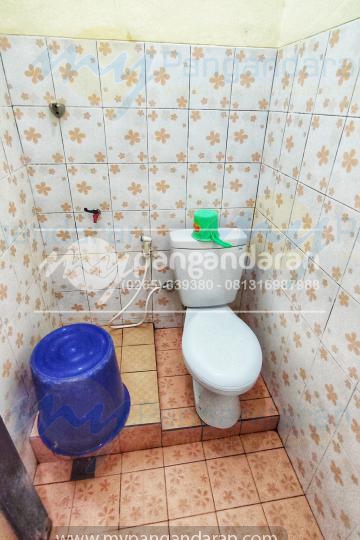     Tampilan Kamar Mandi Bungalow Bawah Pondok Sadewa Pangandaran